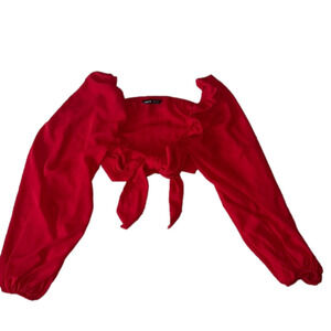 Red cropped long sleeve with tie in front